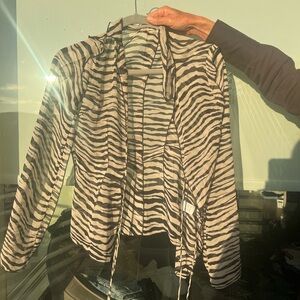 ZEBRA MESH TIE TOP